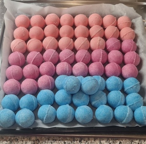 Selbst gemachte badekugeln - gemachte,